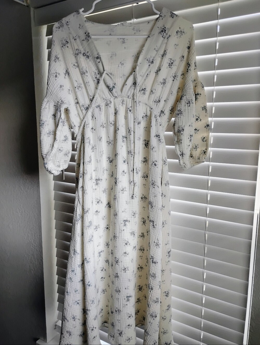 Innate Meyers Midi Dress in Blue Floral - Medium